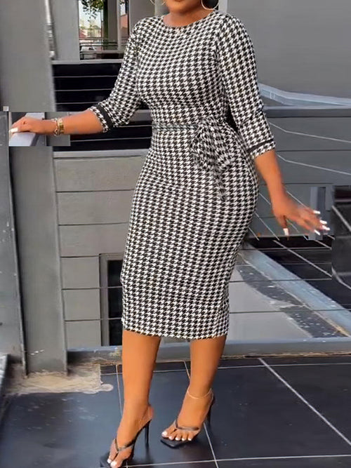 Hip-hugging Form-fitting Professional Skirt With Mid-length Sleeves